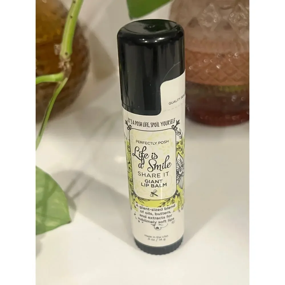 Perfectly Posh Life Is A Smile Share It Giant Lip Balm NEW Sealed Discontinued